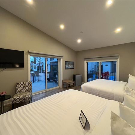Colonial Hotel & Suites Grand Bend Exterior foto