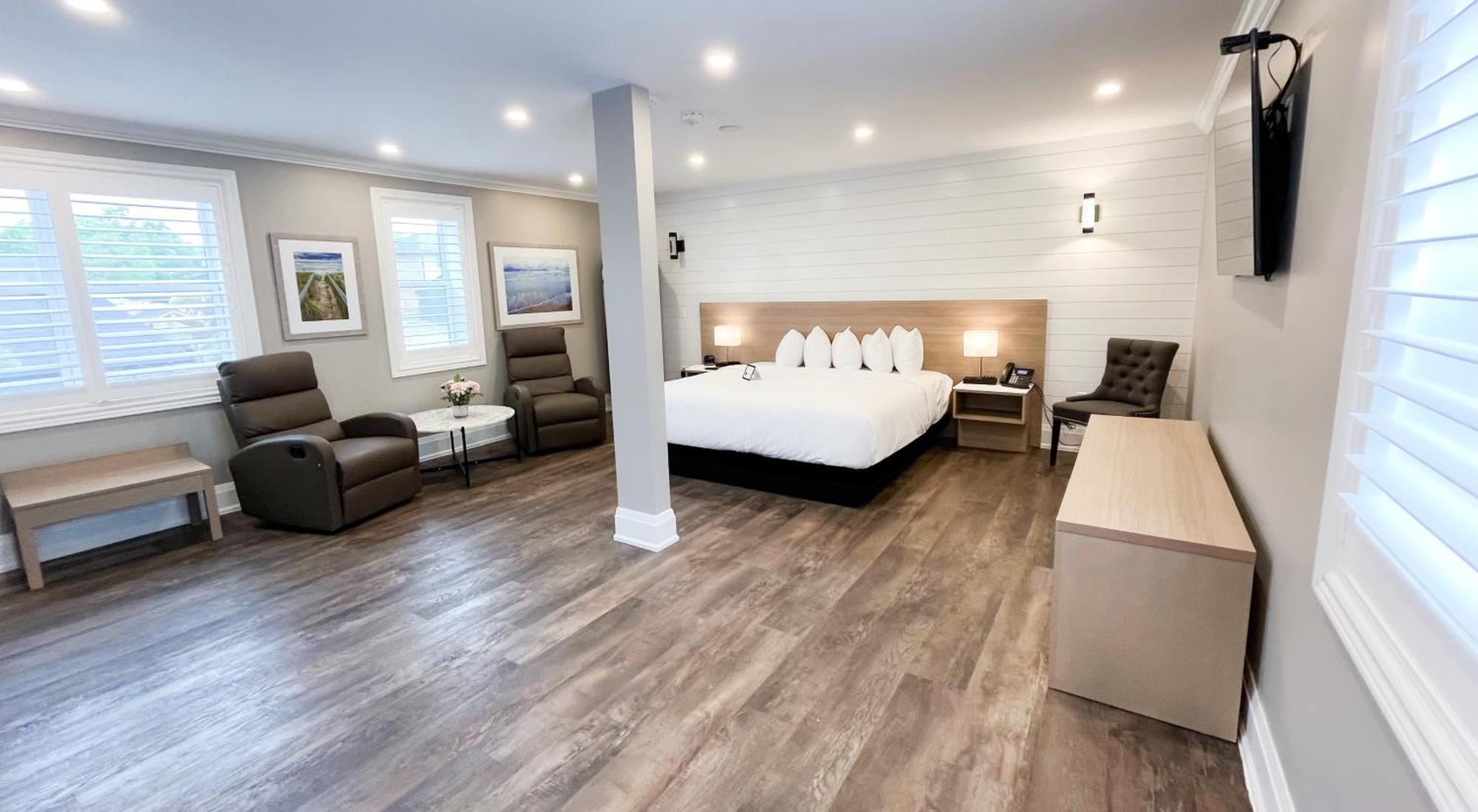 Colonial Hotel & Suites Grand Bend Exterior foto